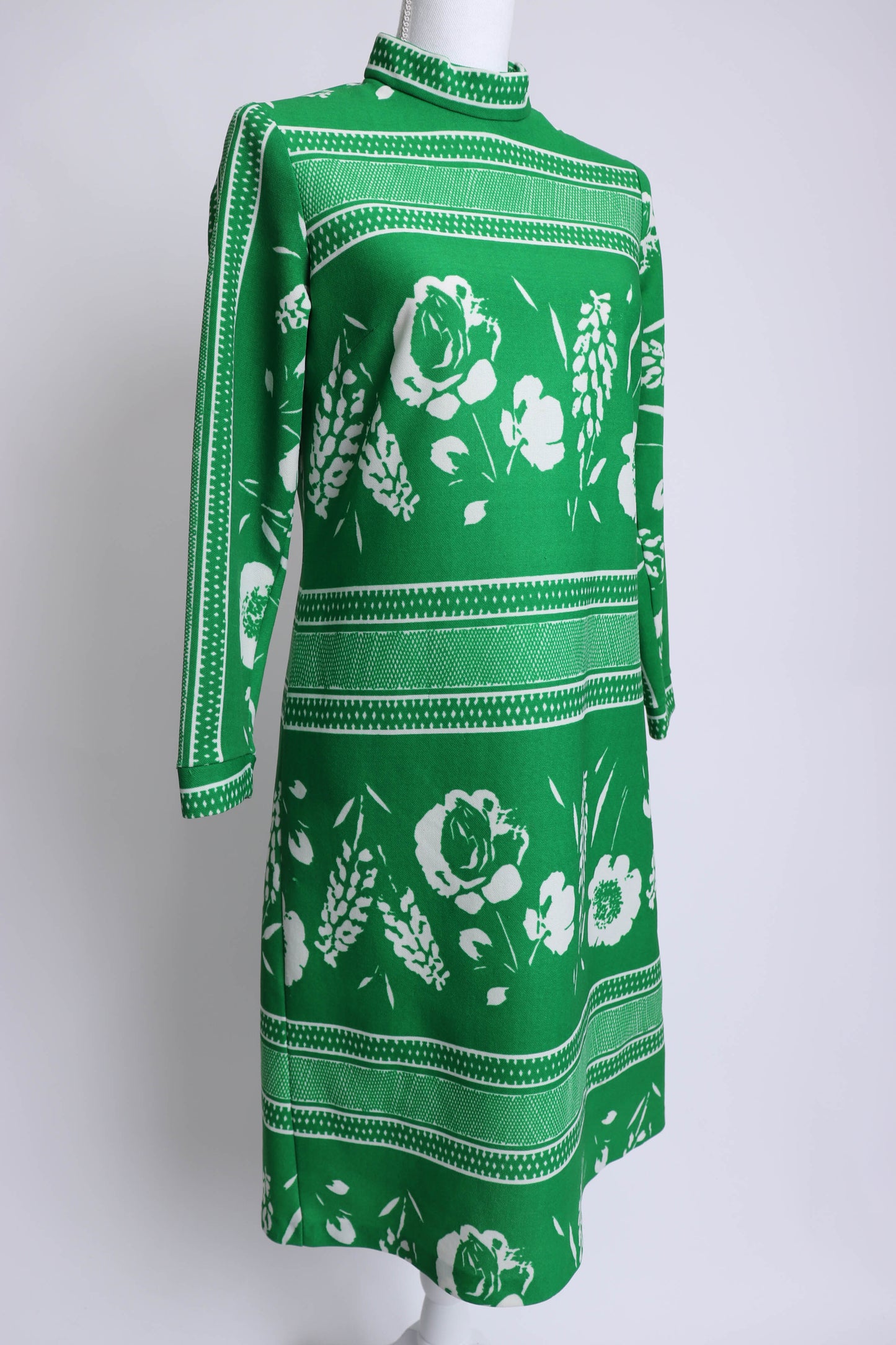 60's Green and White Long Sleeve Shift Dress M
