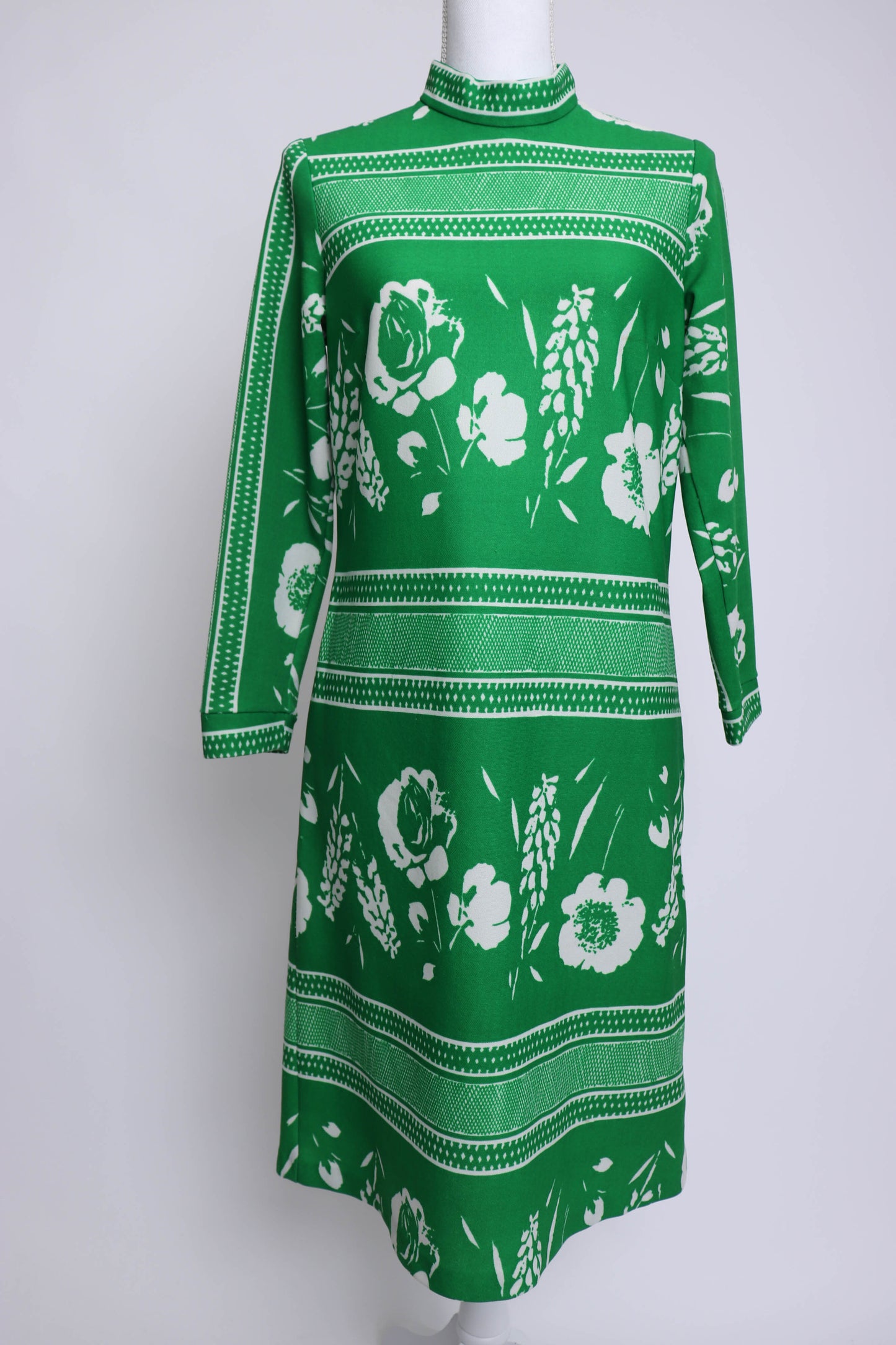 60's Green and White Long Sleeve Shift Dress M