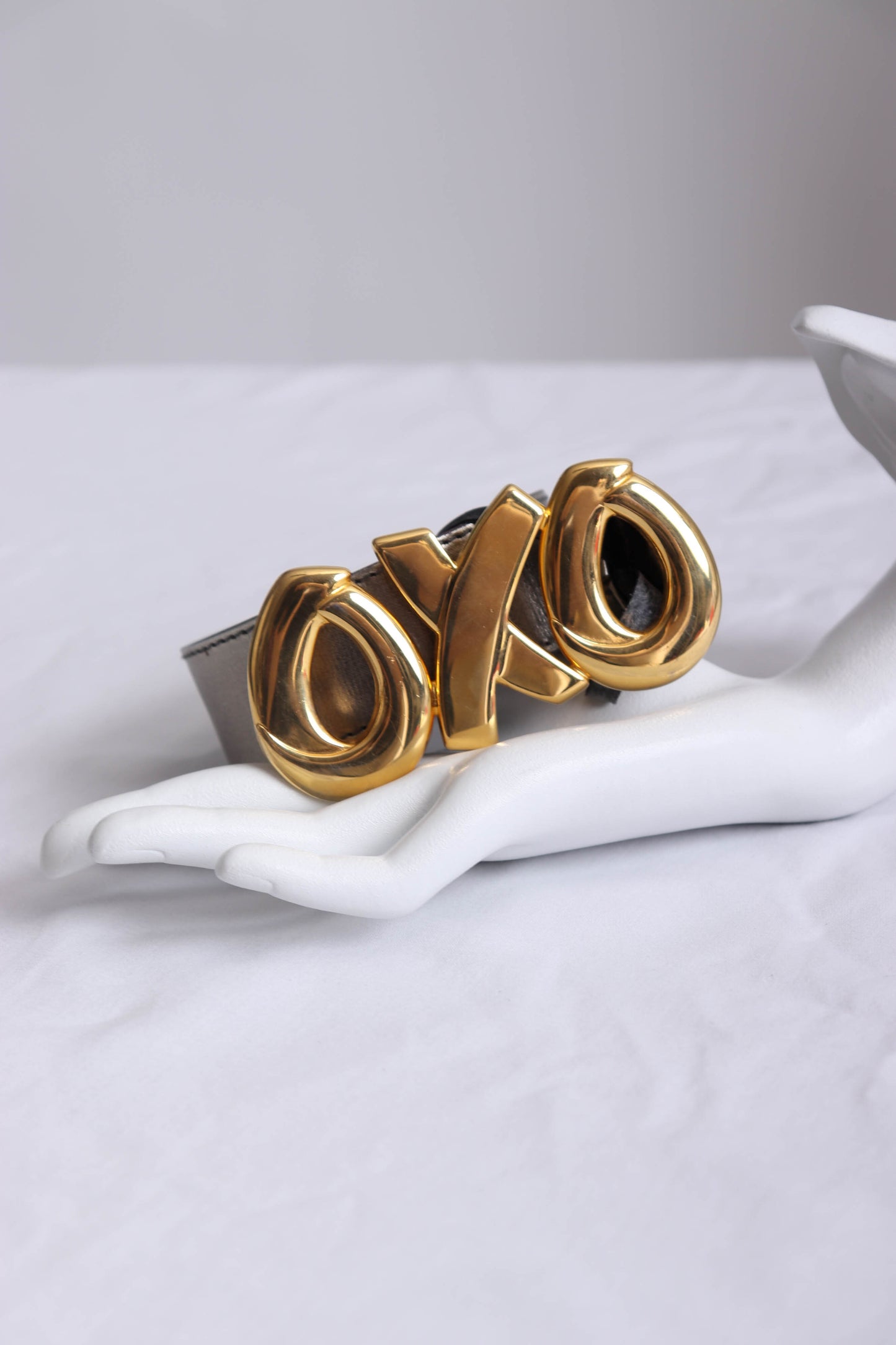 80's Paloma Picasso Gold OXO Belt M