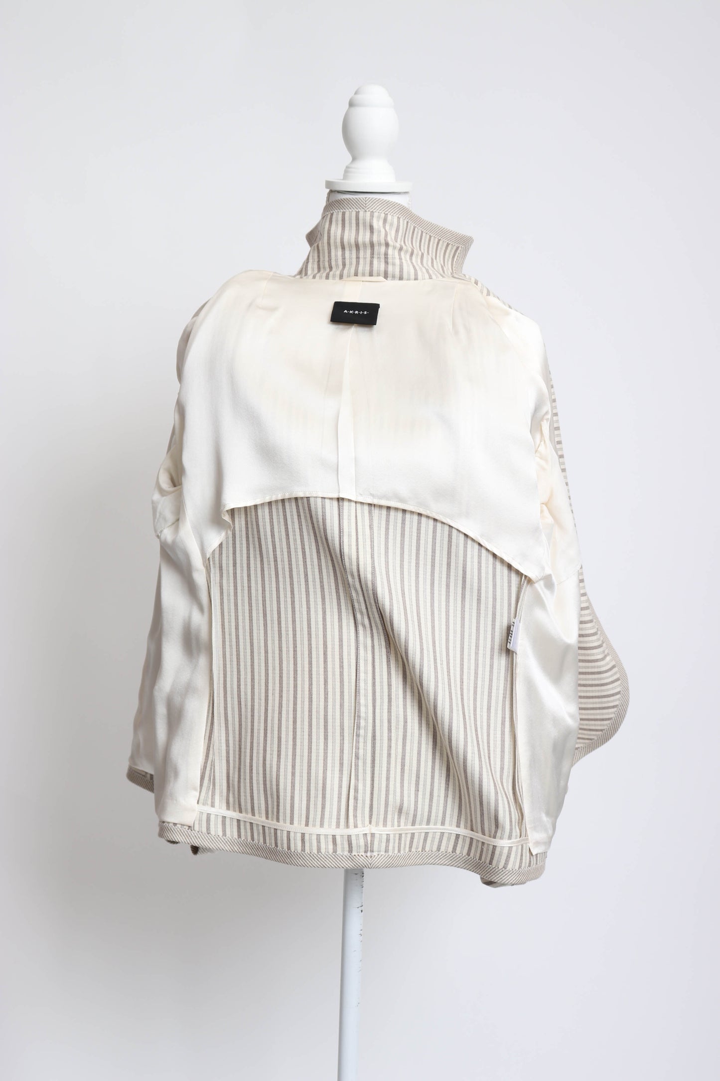 90's Akris Cashmere and Silk Pinstripe Blazer L