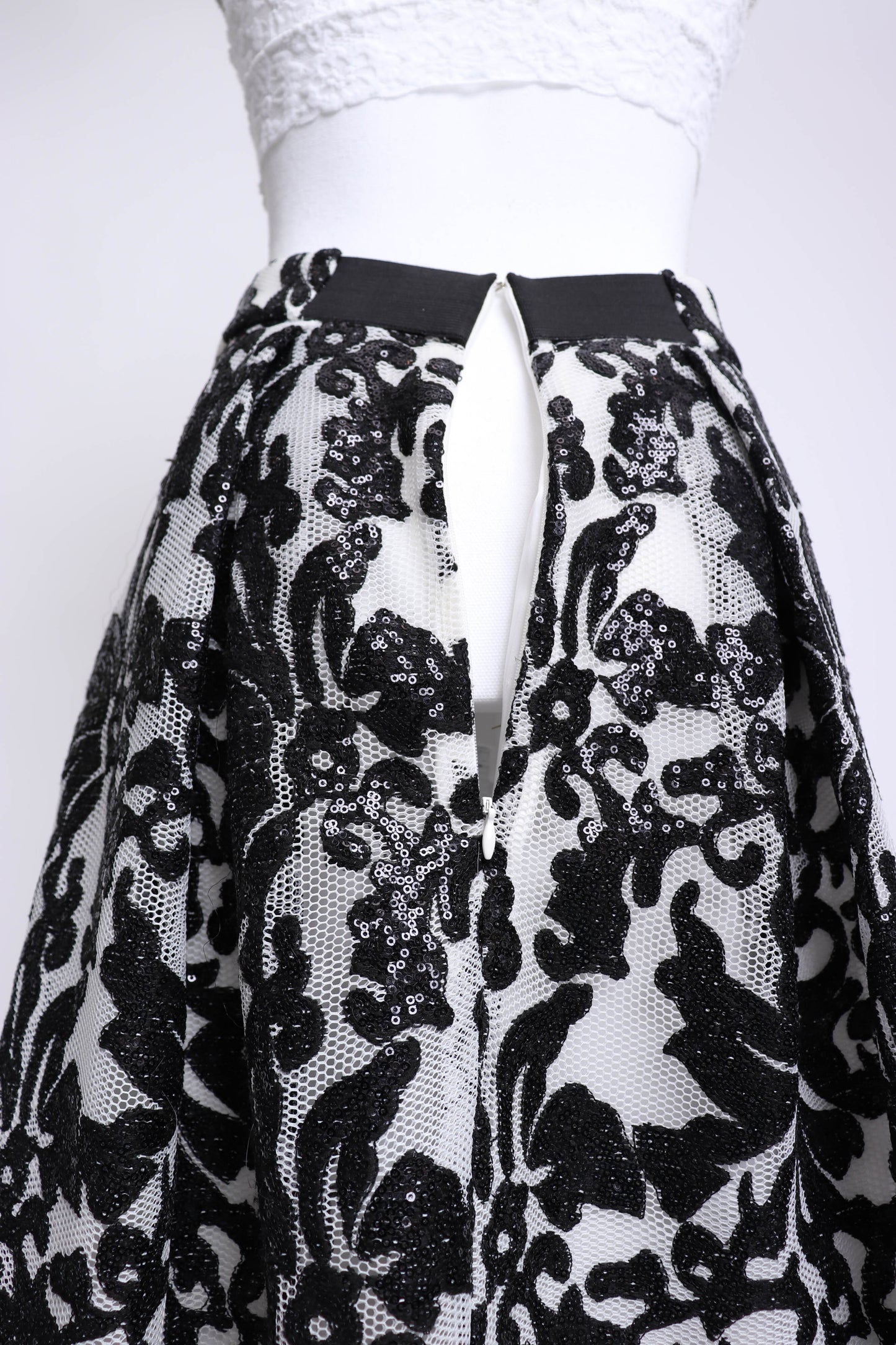 00's Black and White Sequin Mesh Midi Skirt S/M