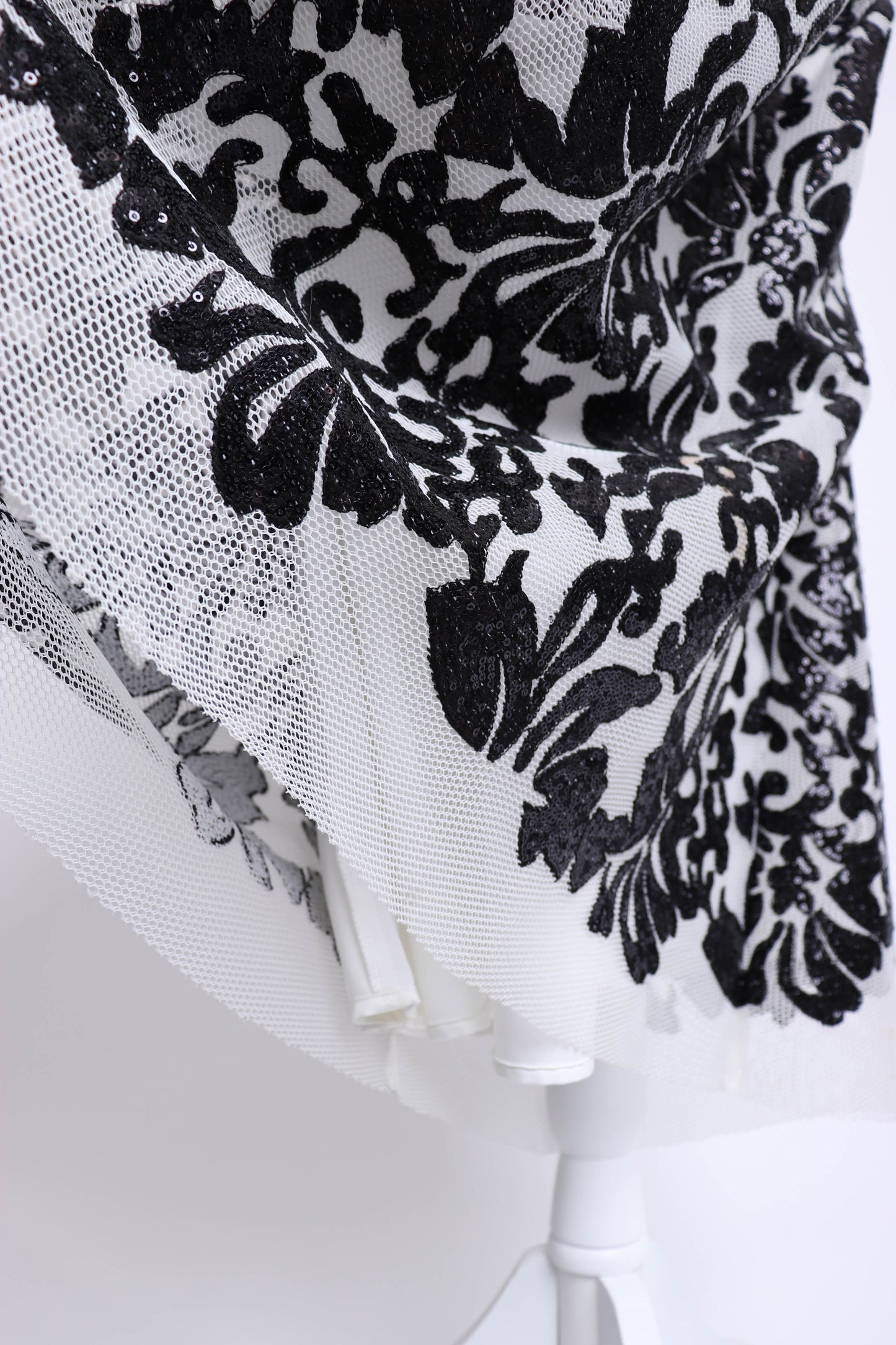 00's Black and White Sequin Mesh Midi Skirt S/M